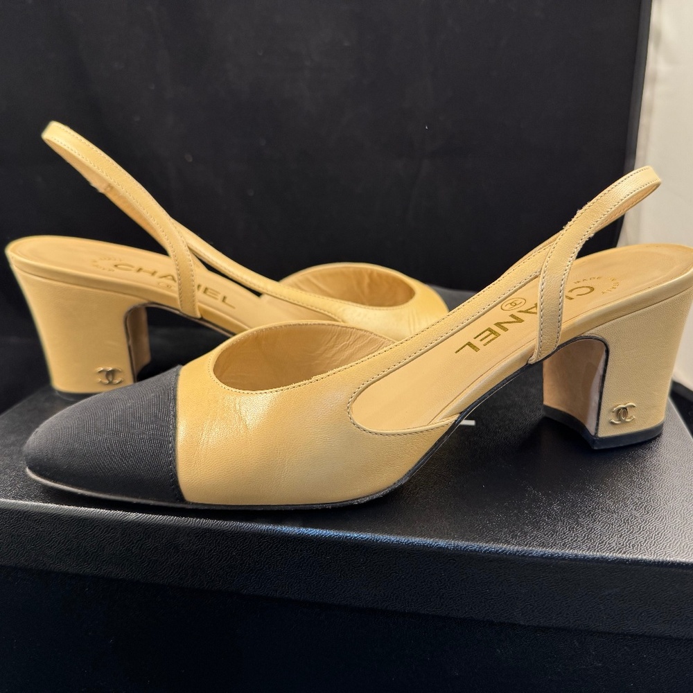 Chanel Classic Slingback Pumps - Picture 5 of 9